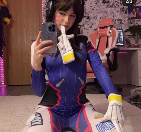 Emma kat 22 pornstar erotic images