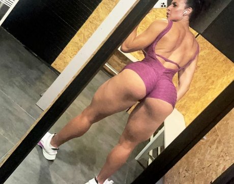 Nami Diamante top star pic