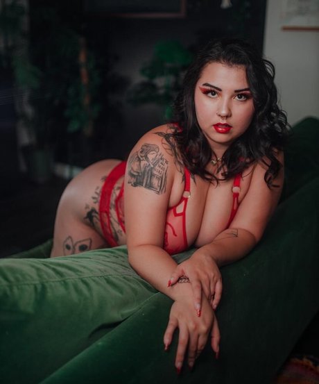 Suki Jade pornstar adult pictures