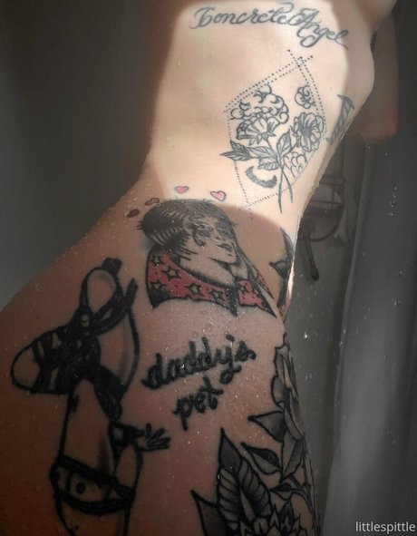 littlespittle erotic star pics