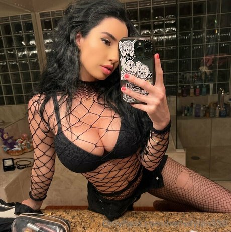 Paris Dylan perfect model gallery