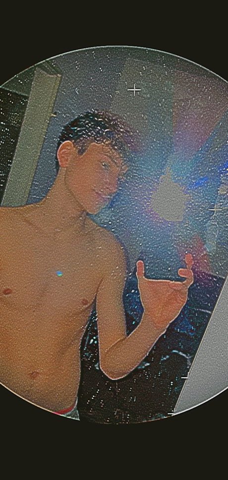 Leon Sander star art pics