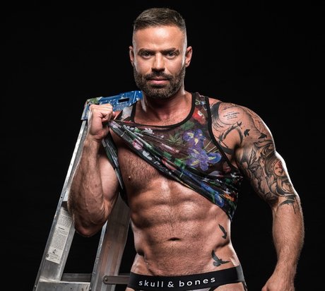 L o Bacchus_ beautiful model pics