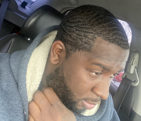 Leo4show beautiful model img