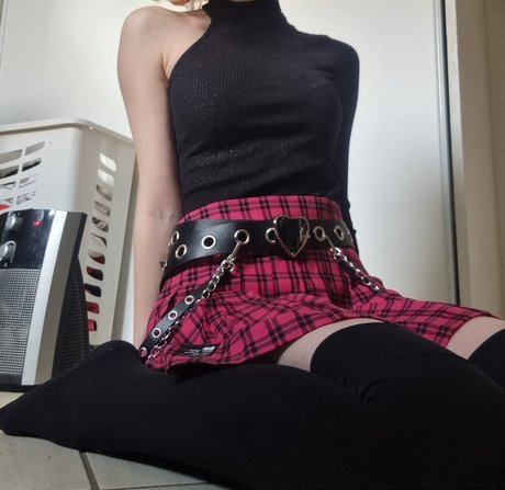 Leila Nudes model high quality gallery