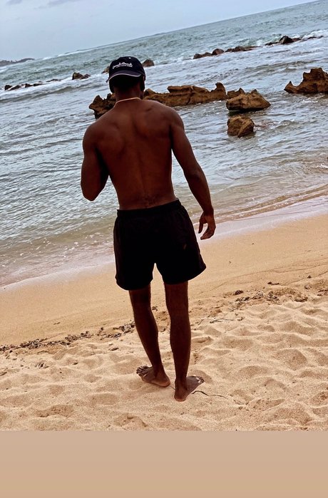 Bee Lee star high quality pictures