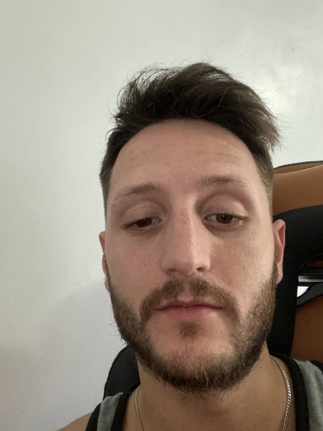 Lean nude actress img