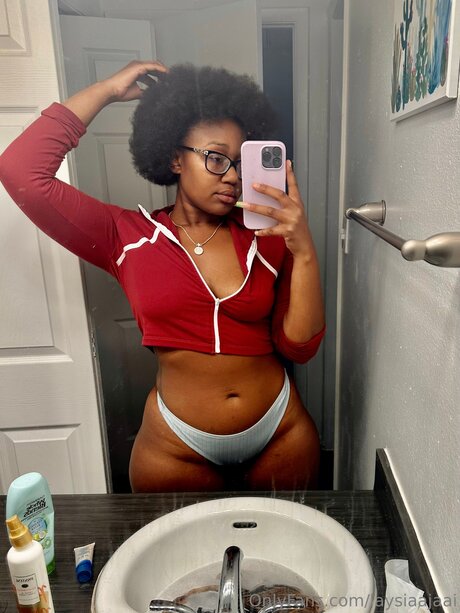 Miss Laysia Jai star photos