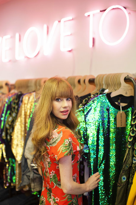 Laura Yates star nudes archive