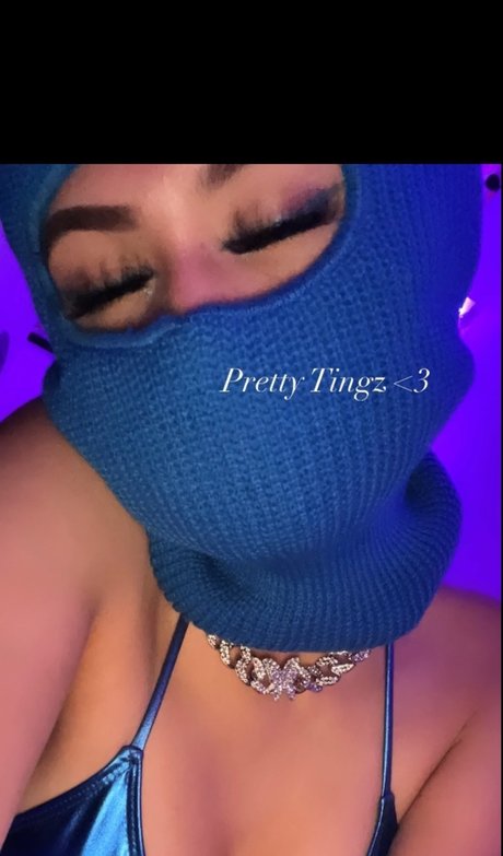 PAULINITA_ pornographic model picture