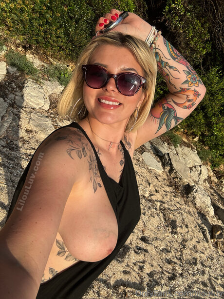 Lilou Luv ONLINE_ exclusive model pics