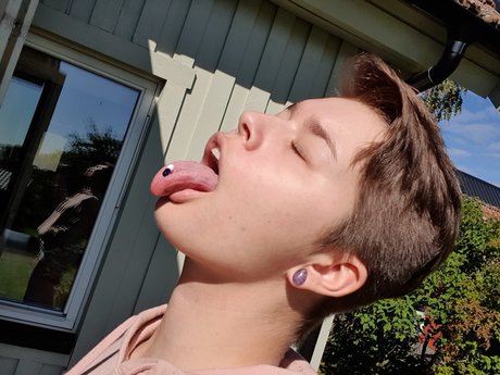 Lilly Love_ star beautiful pictures