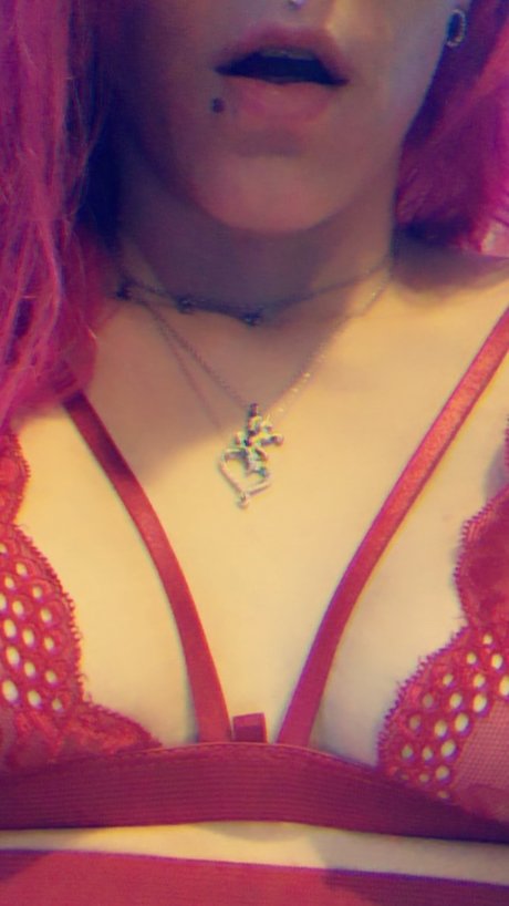 Bust on my Toes nude model picture