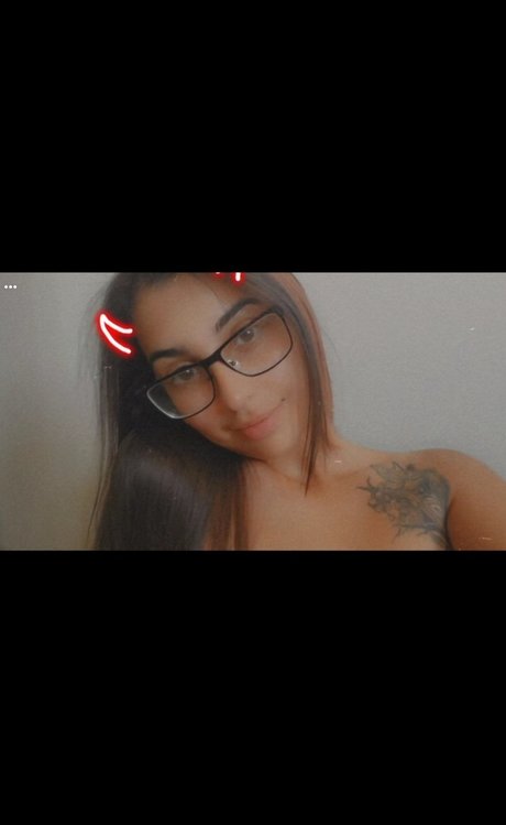 LvlySziee_ star adult image