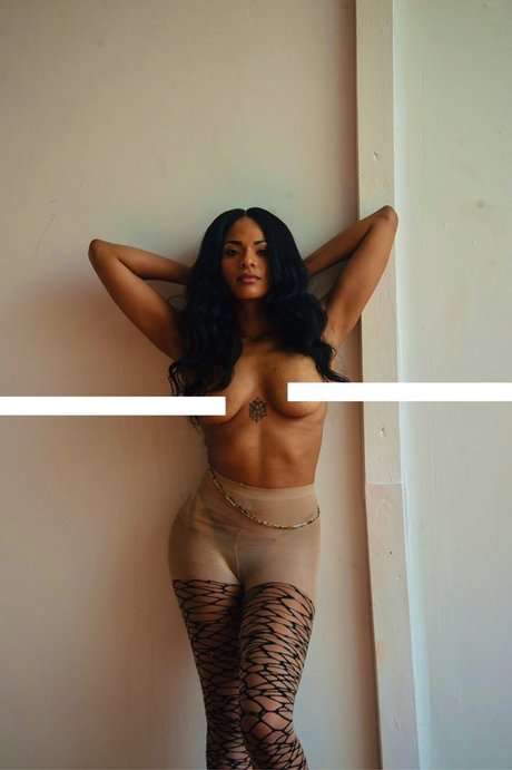 lotus f bomb_ naked model galleries