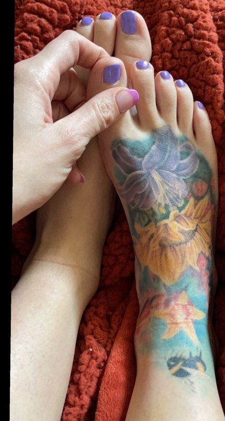 Lola Burns pornstar adult photo