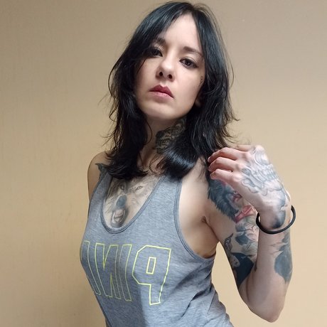 Loba del mal sexy model pictures