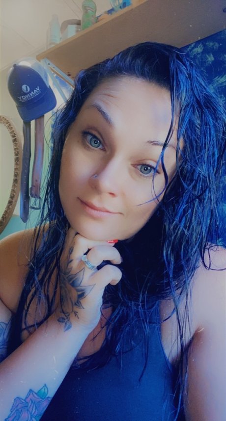 Lizzy Winn sex pornstar image