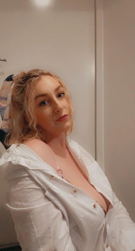 Mackenzie k nude actress image