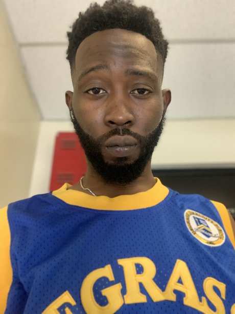 L n G nude star pics