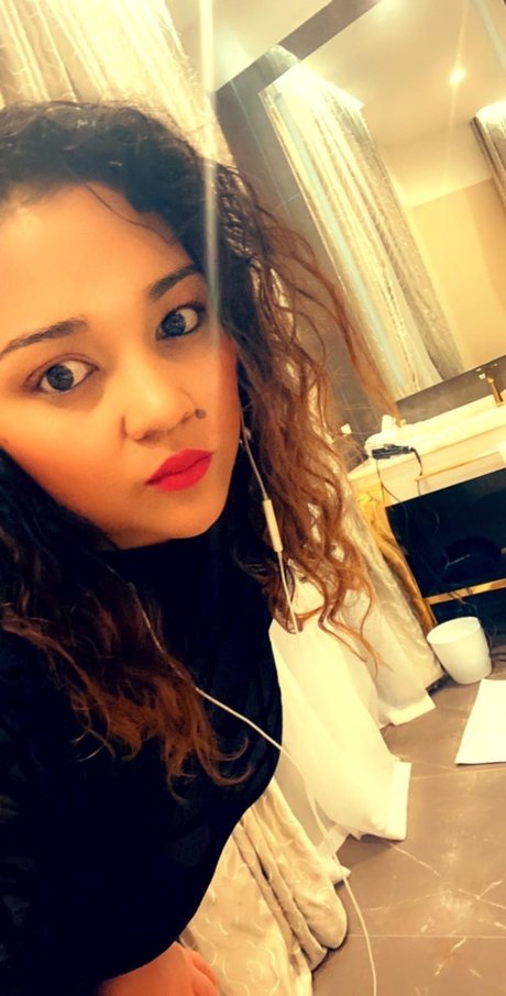 luxurenatacha hot star pic