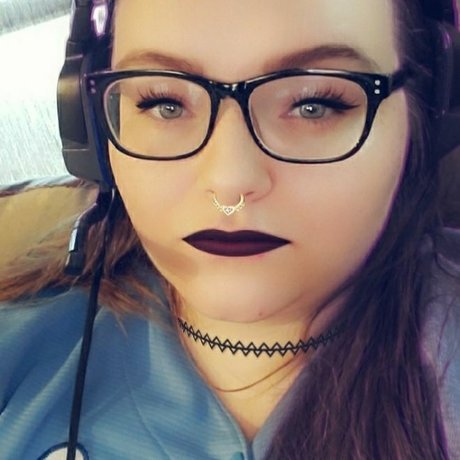 LustyLace star erotic photos