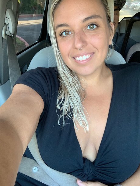 Luna Makena sex model gallery