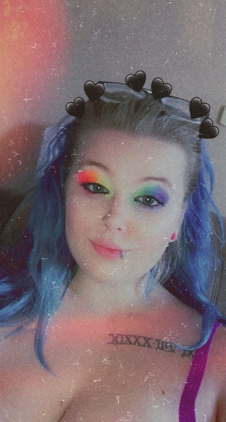 Luna loves erotic pornstar image