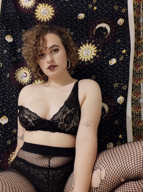 Lucy Lune beautiful pornstar image