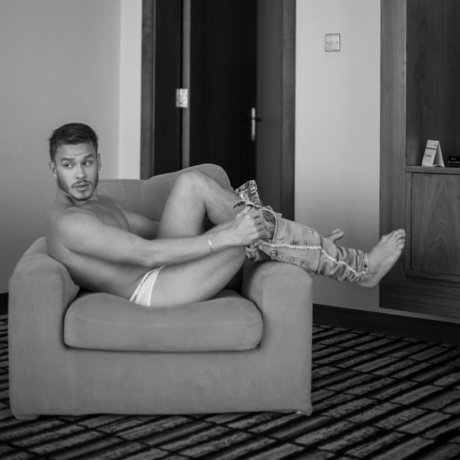 Luan Frank model nude pics