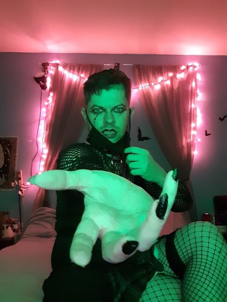 Mark Malevolent star pics