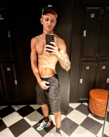 MARIO BLACKSTAR star art picture