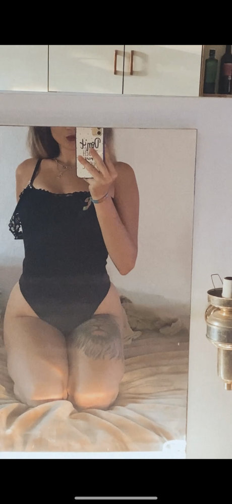 chocolatecomoleche hot actress pics