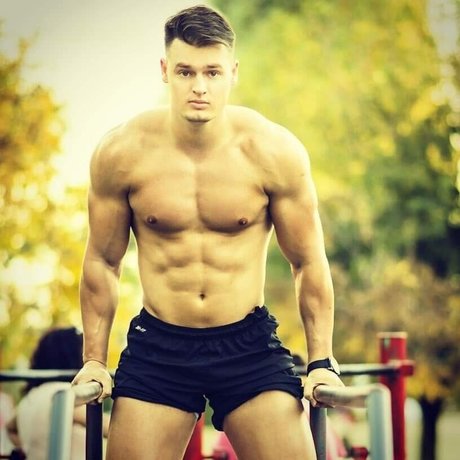 Manuel De Dominici star erotic pics