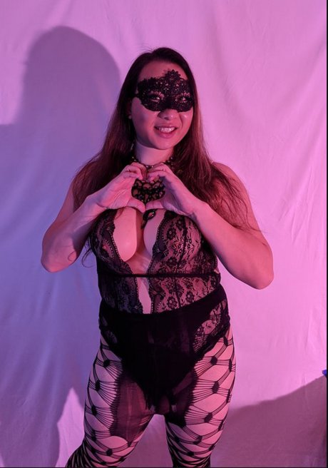 Mai Ho naked model photo