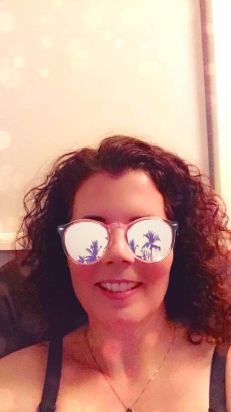 MaeveRose adult model picture