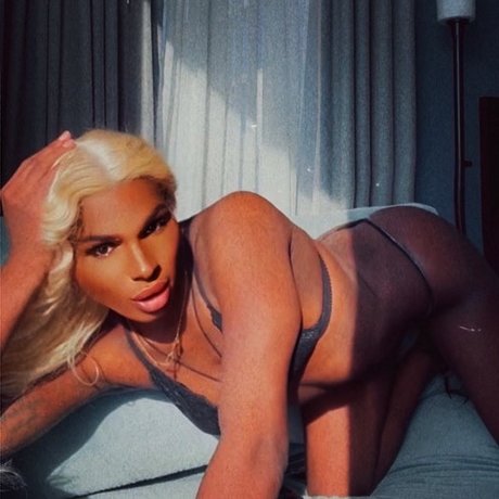 Meemez sex model images