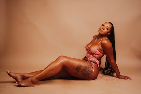 Real Stalli_ star nude archive