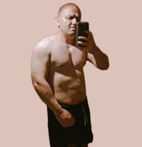 Mat as art actress pic