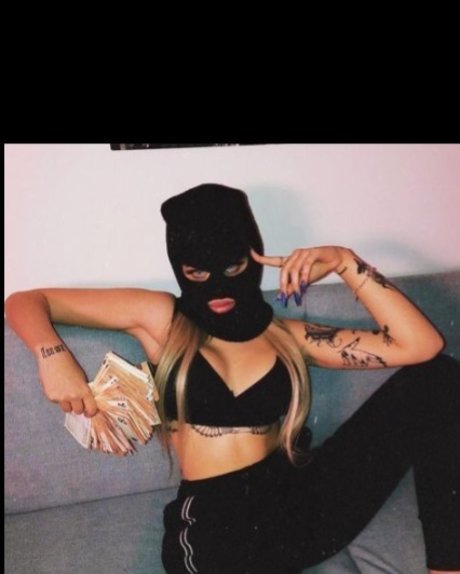 MaskOn sexy actress galleries