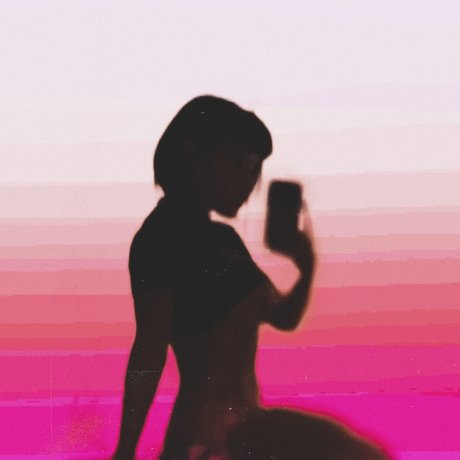 _Mindy Walker_ exclusive actress picture