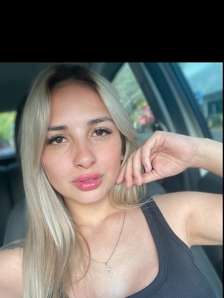 LaNenaDeArgentina_ erotic model galleries