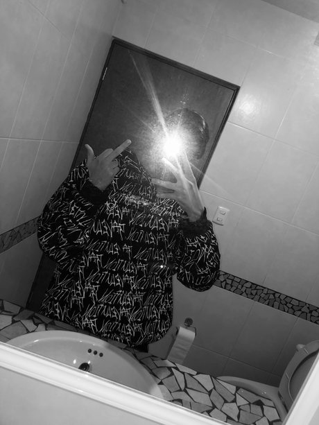 Milan Sanbra erotic model picture