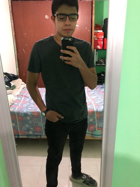 Miguel Flores hd pornstar image