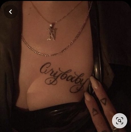 Michelle101_ pornographic model image