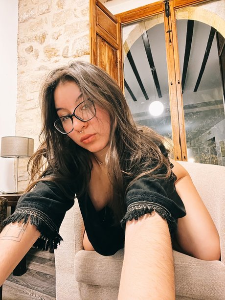 eri erotic actress pictures