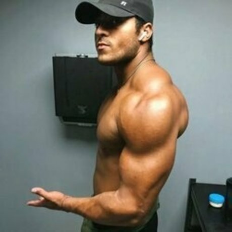 Dienes Carbine nude model archive