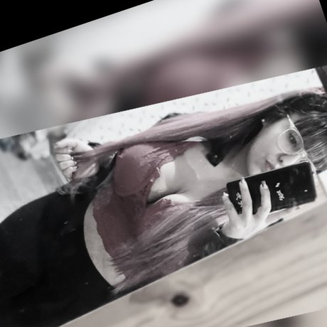 MiiNii_ model nudes galleries