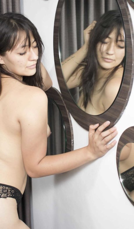 Monick top model pic