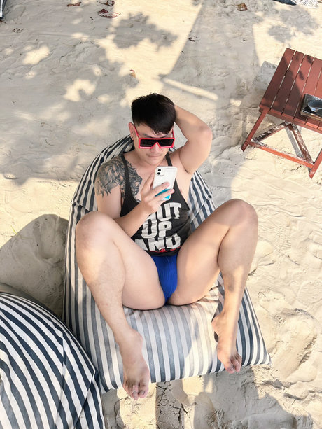 Damage pornographic model images